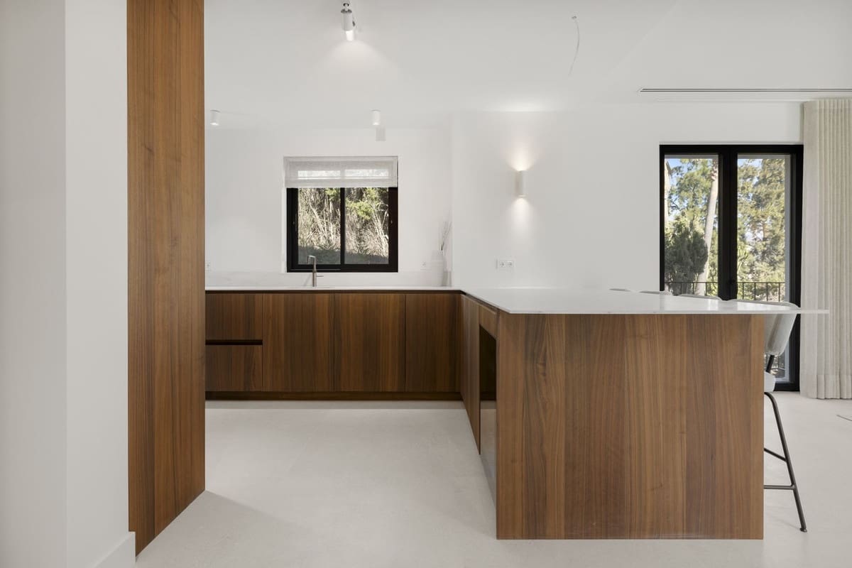 5 soverom Villa til salgs i Estepona med svømmebasseng garasje - € 2 190 000 (Ref: 9107952)