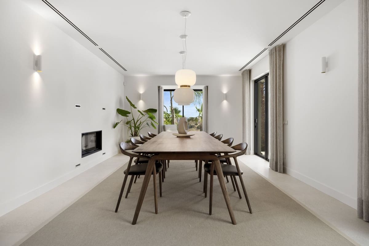 Chalet de 5 habitaciones en Estepona en venta con piscina garaje - 2.190.000 € (Ref: 9107952)