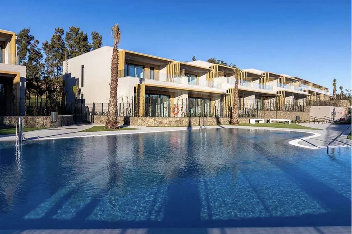 3 bedroom Townhouse for sale in Mijas with pool garage - € 776,000 (Ref: 9107953)