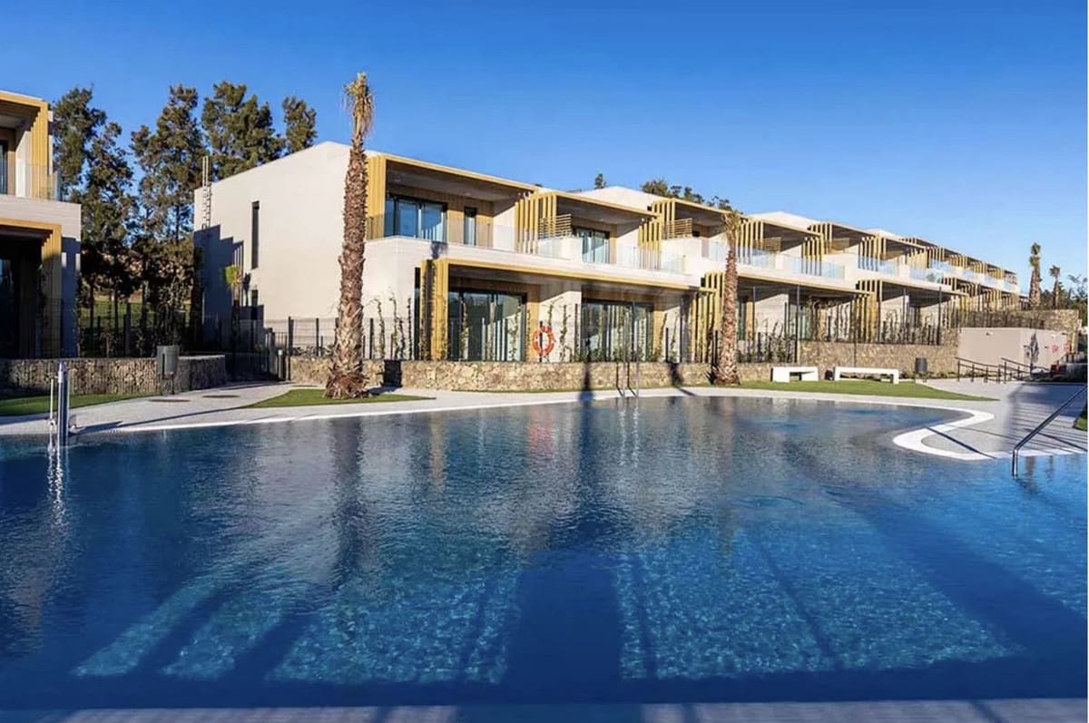 3 bedroom Townhouse for sale in Mijas with pool garage - € 891,000 (Ref: 9107953)