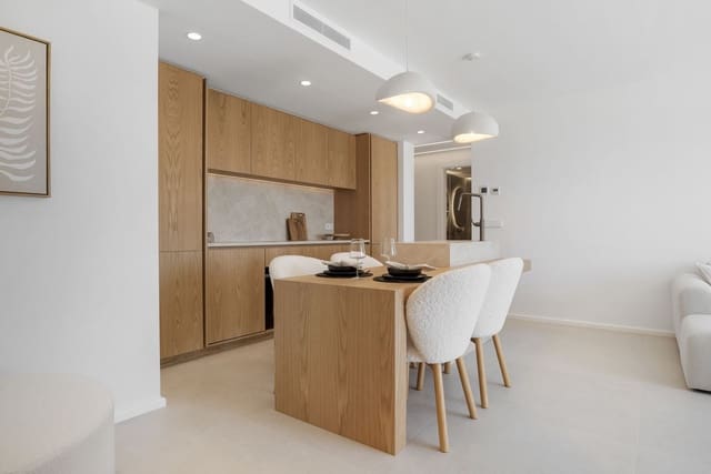 Apartamento de 3 habitaciones en Estepona en venta con piscina garaje - 965.000 € (Ref: 9108070)