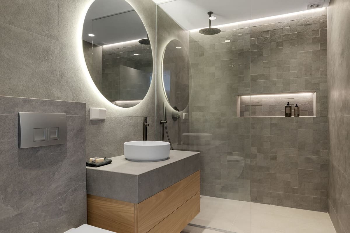 Apartamento de 3 habitaciones en Estepona en venta con piscina garaje - 965.000 € (Ref: 9108070)