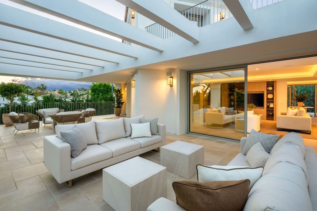 6 bedroom Villa for sale in Golden Mile with pool garage - € 8,950,000 (Ref: 9109632)