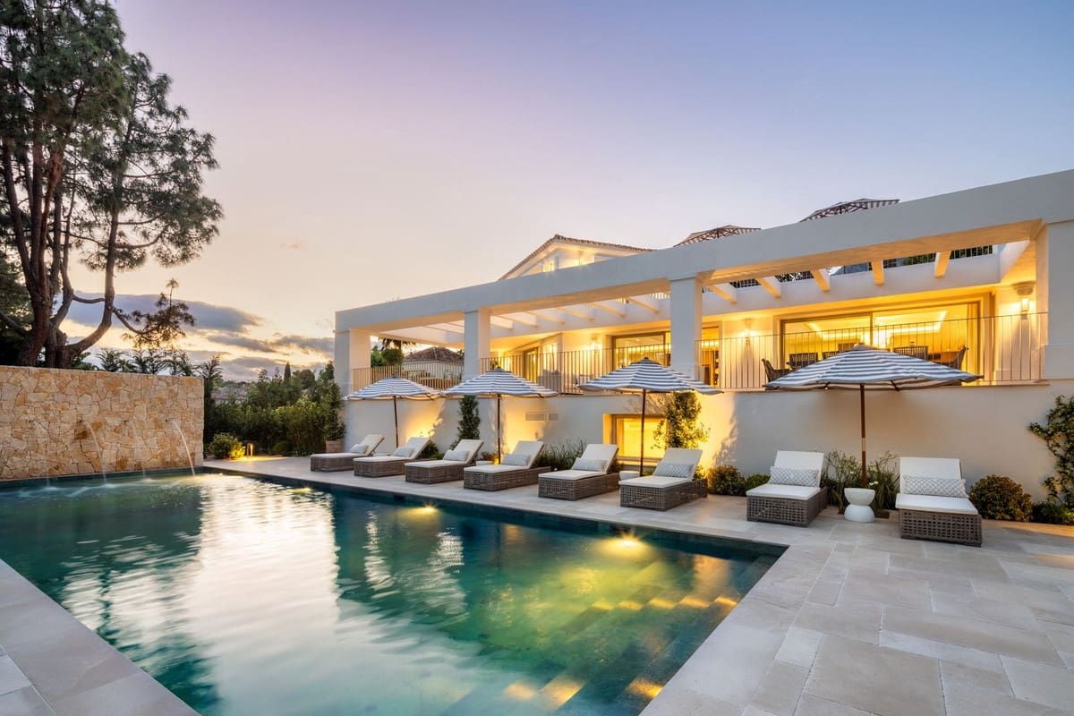 6 bedroom Villa for sale in Golden Mile with pool garage - € 8,950,000 (Ref: 9109632)