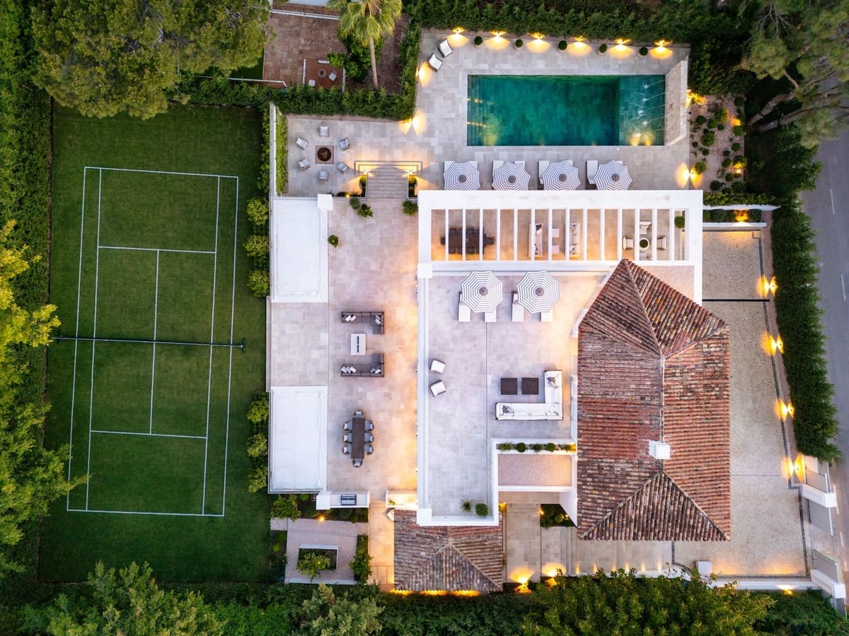 6 bedroom Villa for sale in Golden Mile with pool garage - € 8,950,000 (Ref: 9109632)