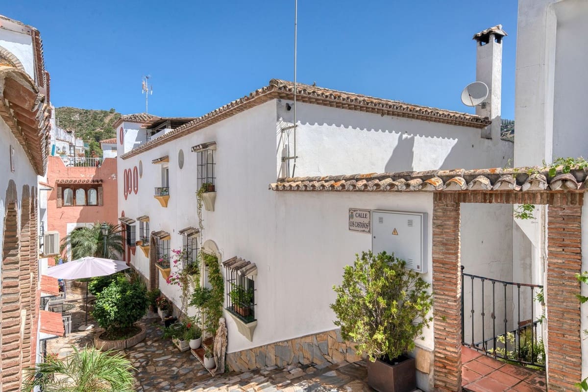 3 bedroom Townhouse for sale in Benahavis - € 375,000 (Ref: 9115567)