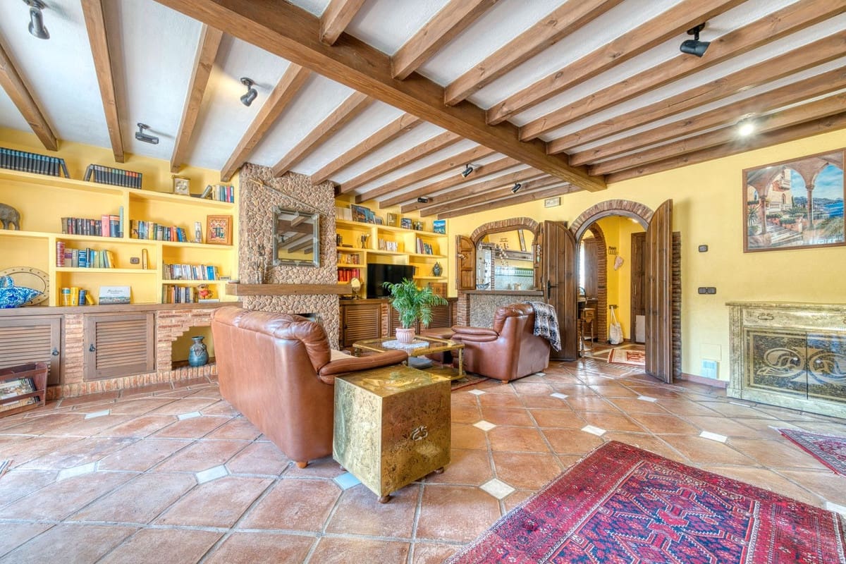 3 bedroom Townhouse for sale in Benahavis - € 375,000 (Ref: 9115567)