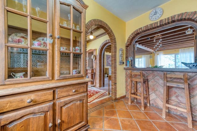 3 slaapkamer Huis te koop in Benahavís - € 375.000 (Ref: 9115567)