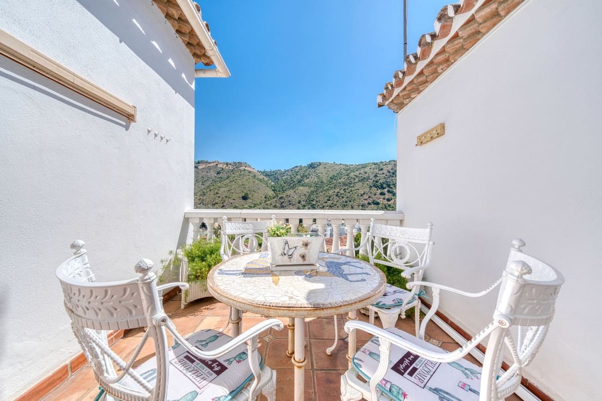 3 quarto Casa em Banda para venda em Benahavis - 375 000 € (Ref: 9115567)