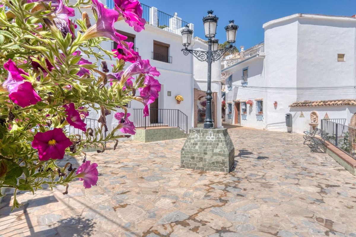 3 quarto Casa em Banda para venda em Benahavis - 375 000 € (Ref: 9115567)