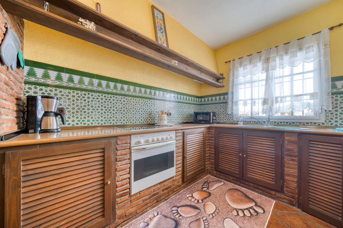 3 quarto Casa em Banda para venda em Benahavis - 375 000 € (Ref: 9115567)