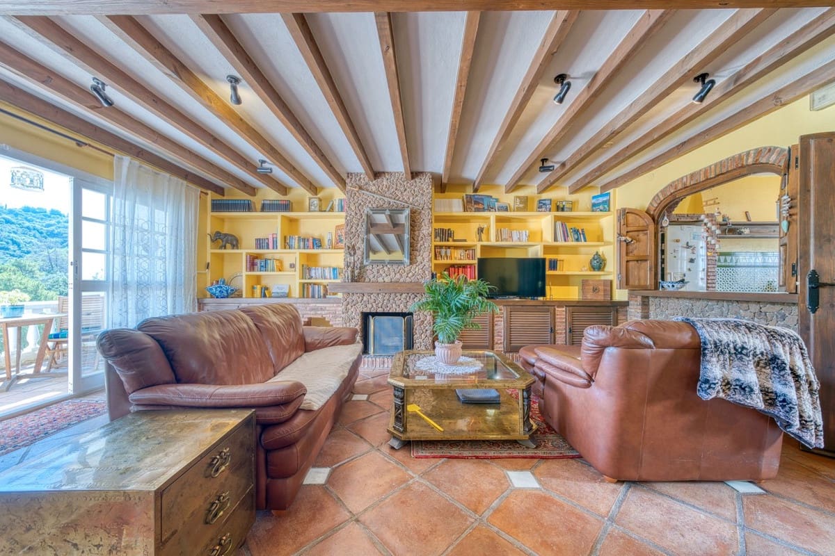 3 quarto Casa em Banda para venda em Benahavis - 375 000 € (Ref: 9115567)