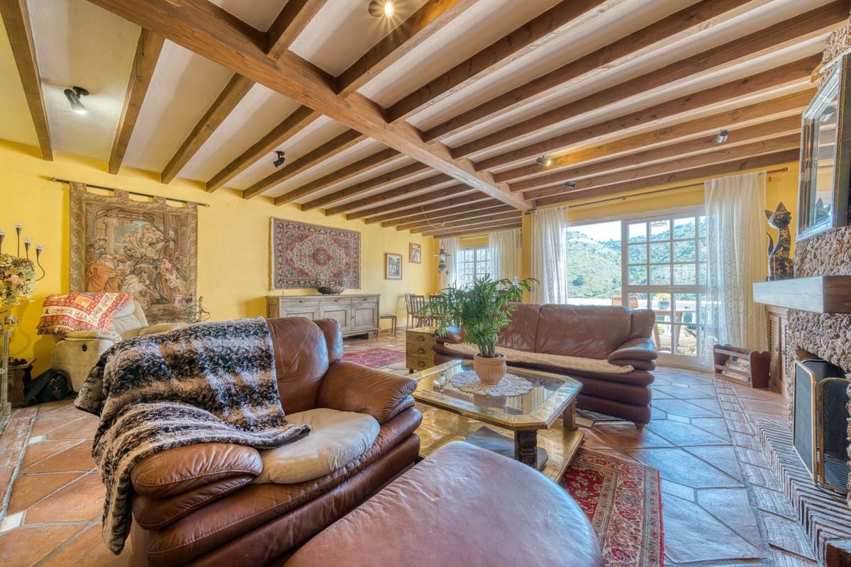 3 quarto Casa em Banda para venda em Benahavis - 375 000 € (Ref: 9115567)