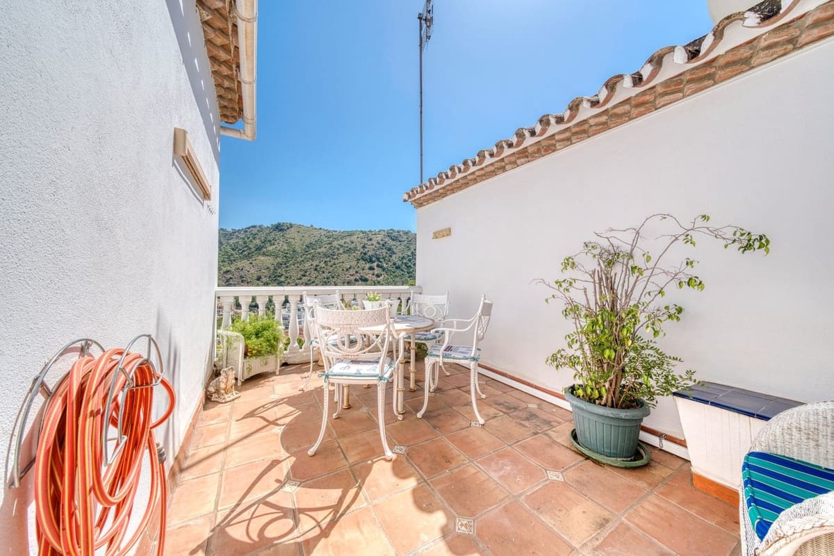 3 quarto Casa em Banda para venda em Benahavis - 375 000 € (Ref: 9115567)