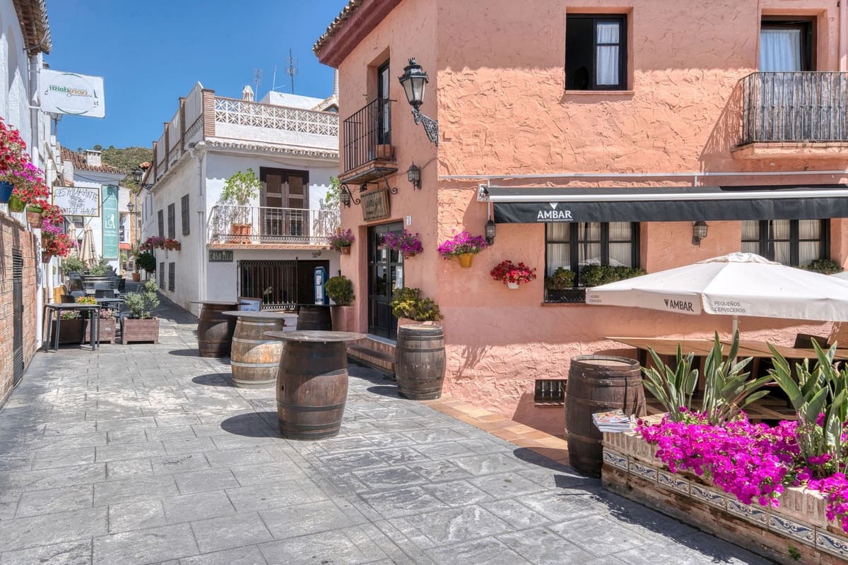 3 quarto Casa em Banda para venda em Benahavis - 375 000 € (Ref: 9115567)
