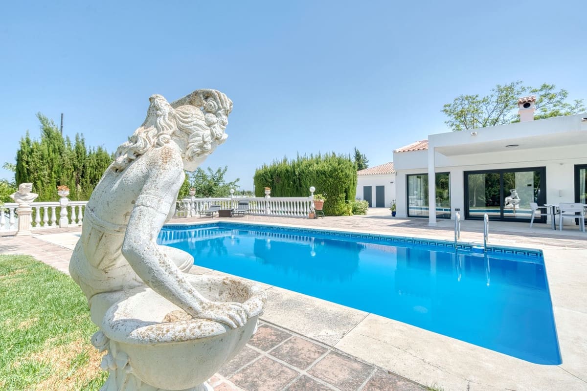 4 chambre Villa/Maison à vendre à Alhaurin el Grande avec piscine garage - 795 000 € (Ref: 9121439)