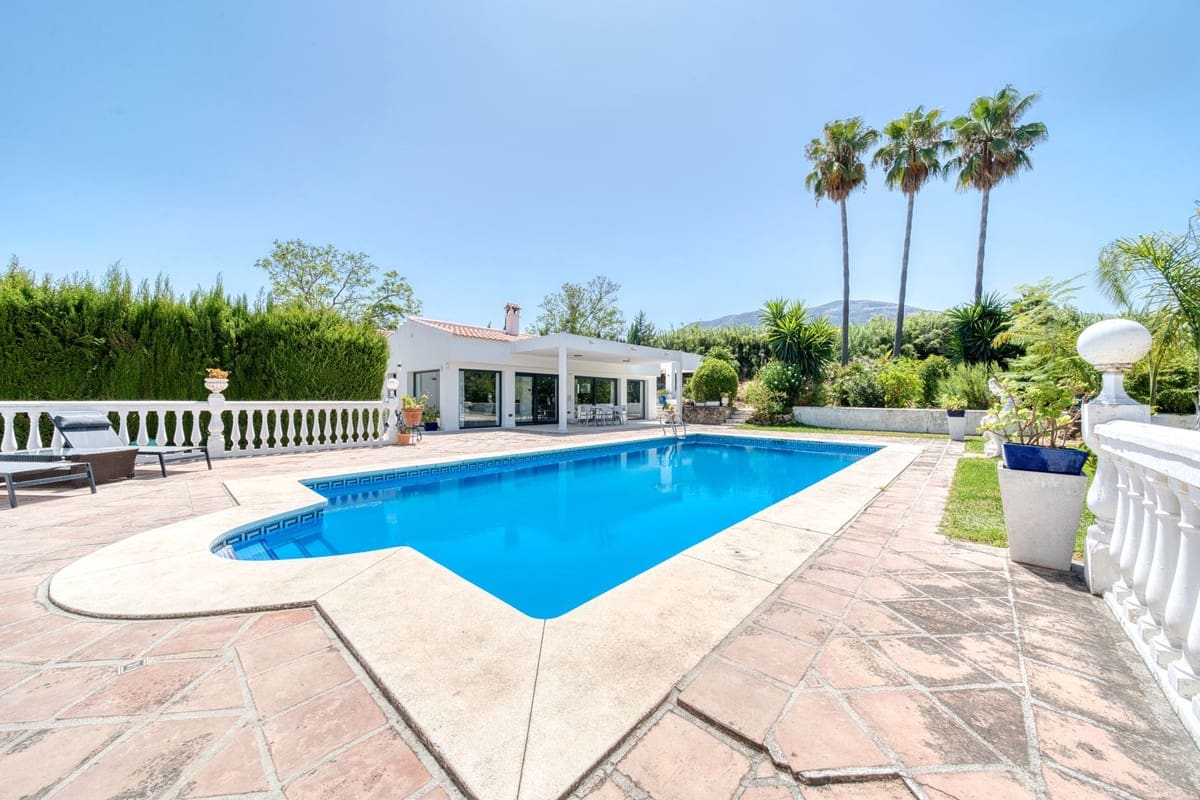 4 chambre Villa/Maison à vendre à Alhaurin el Grande avec piscine garage - 795 000 € (Ref: 9121439)