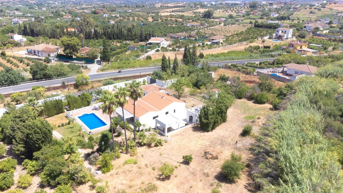 4 chambre Villa/Maison à vendre à Alhaurin el Grande avec piscine garage - 795 000 € (Ref: 9121439)