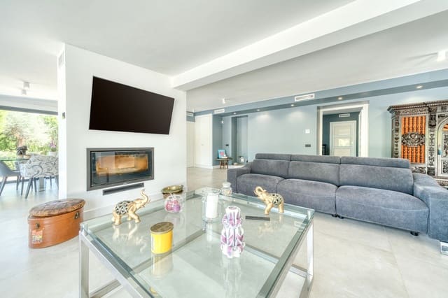 4 soveværelse Villa til salg i Alhaurín el Grande med swimmingpool garage - € 795.000 (Ref: 9121439)