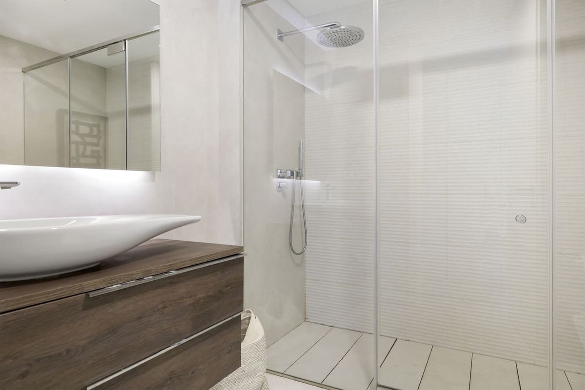 3 bedroom Apartment for sale in New Golden Mile with pool - € 995,000 (Ref: 9126268)