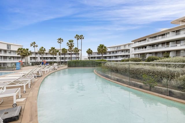 3 slaapkamer Appartement te koop in New Golden Mile, Estepona met zwembad - € 995.000 (Ref: 9126268)