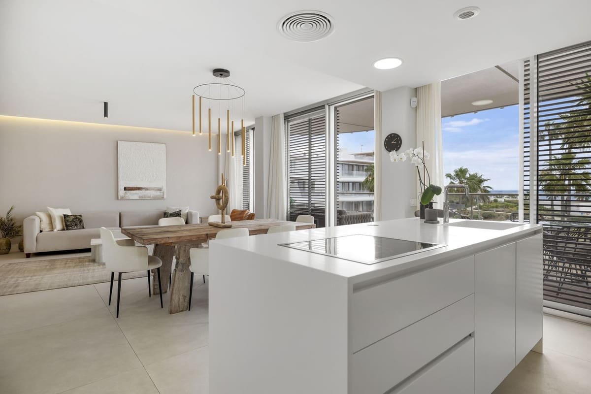 3 bedroom Apartment for sale in New Golden Mile with pool - € 995,000 (Ref: 9126268)
