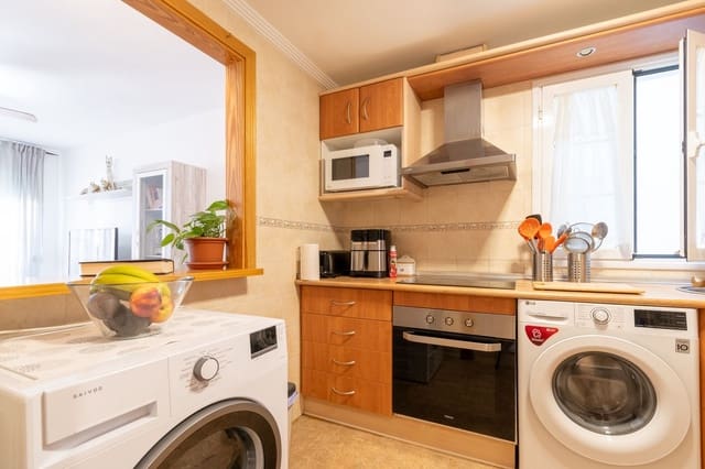 Apartamento de 2 habitaciones en Ojen en venta con garaje - 230.000 € (Ref: 9127279)