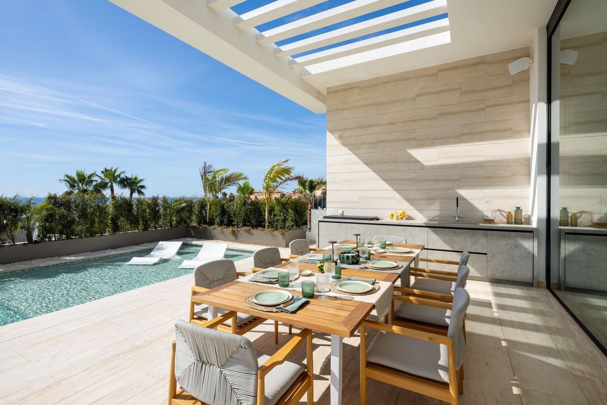 6 bedroom Villa for sale in Los Flamingos with pool garage - € 5,750,000 (Ref: 9127819)