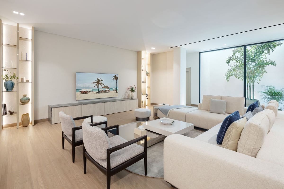 6 bedroom Villa for sale in Los Flamingos with pool garage - € 5,750,000 (Ref: 9127819)