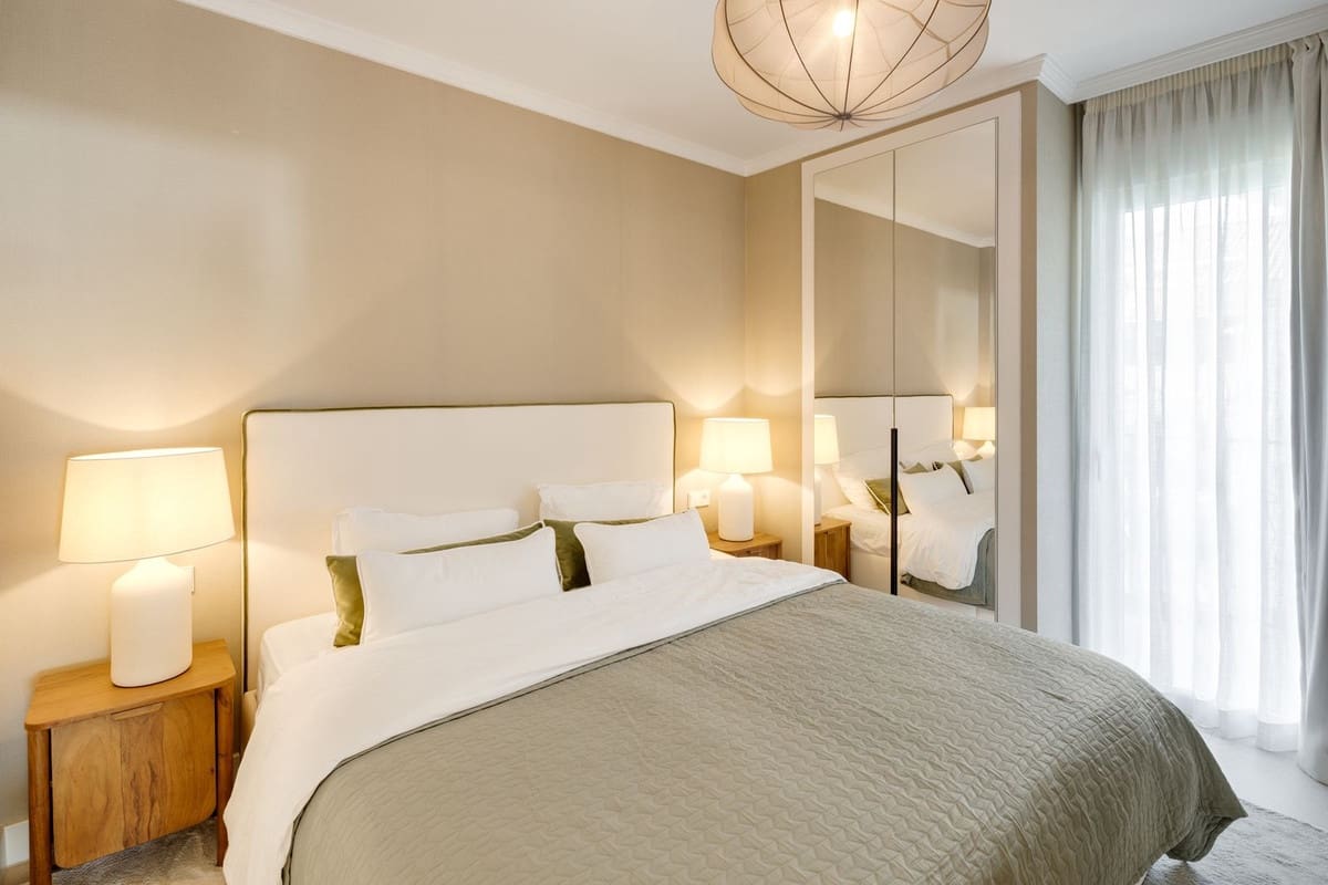 5 bedroom Apartment for sale in Golden Mile with pool garage - € 2,695,000 (Ref: 9138643)