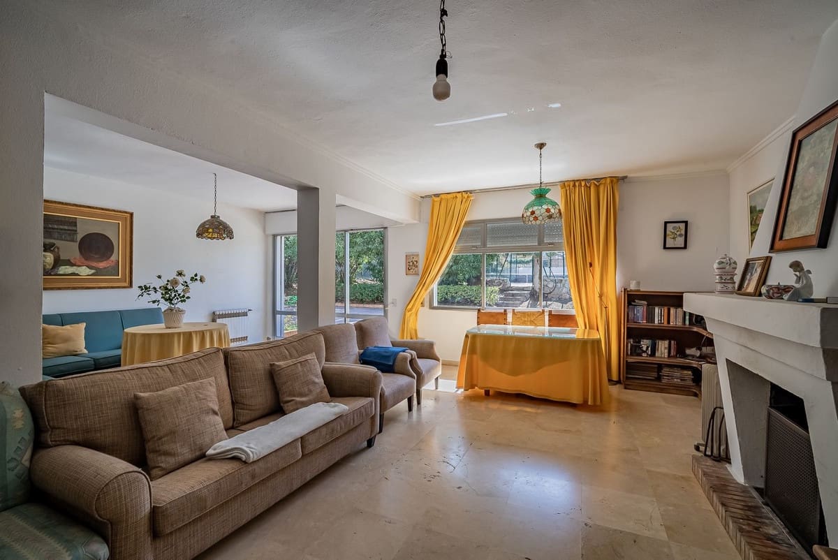 7 bedroom Villa for sale in Marbella with pool garage - € 3,000,000 (Ref: 9138644)