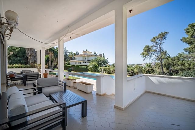 7 sypialnia Willa na sprzedaż w Marbella z basenem garażem - 3 000 000 € (Ref: 9138644)