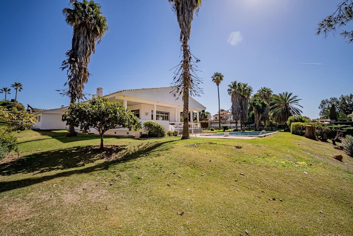 7 makuuhuone Huvila myytävänä paikassa Marbella mukana uima-altaan 
autotalli - 3 000 000 € (Ref: 9138644)