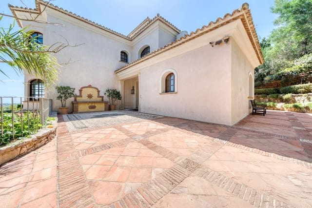 5 bedroom Villa for sale in Sotogrande Alto, San Roque with pool garage - € 3,750,000 (Ref: 9144557)