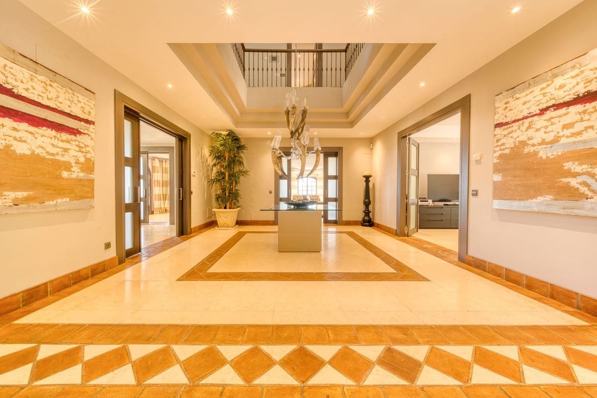 5 slaapkamer Villa te koop in Sotogrande met zwembad garage - € 3.750.000 (Ref: 9144557)