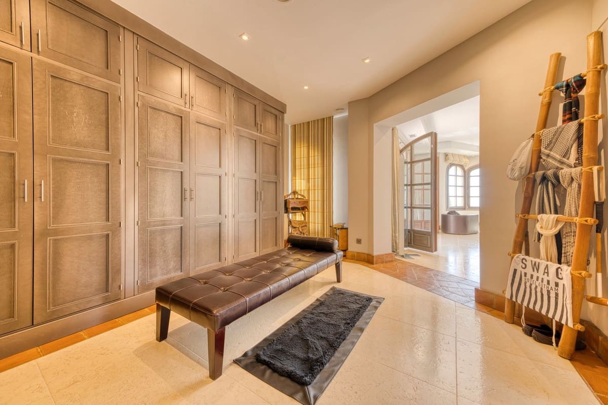 5 slaapkamer Villa te koop in Sotogrande met zwembad garage - € 3.750.000 (Ref: 9144557)