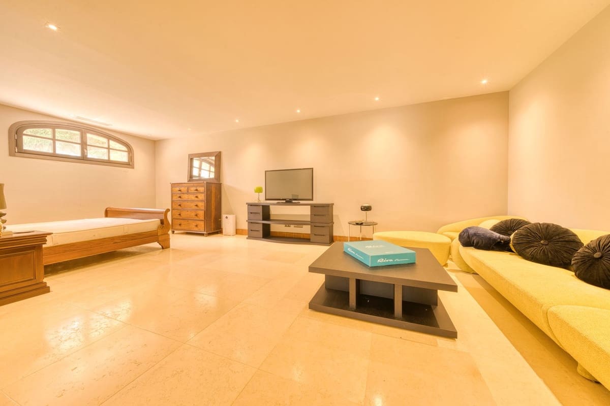 5 slaapkamer Villa te koop in Sotogrande met zwembad garage - € 3.750.000 (Ref: 9144557)