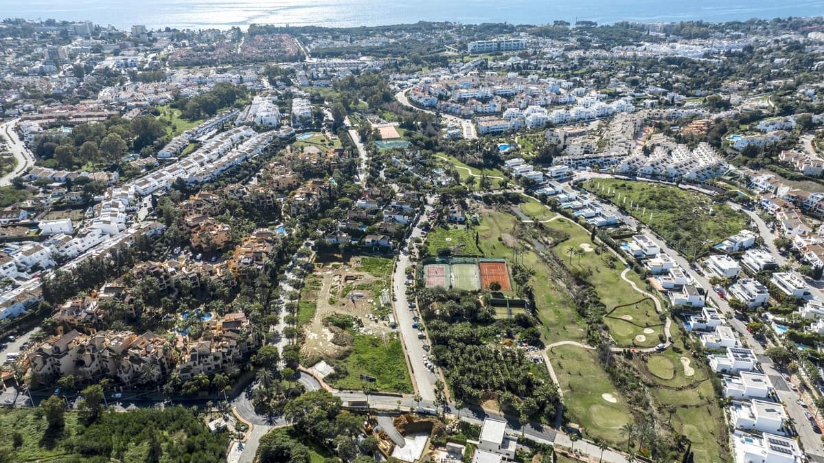 5 sypialnia Willa na sprzedaż w Estepona z basenem garażem - 1 950 000 € (Ref: 9144558)