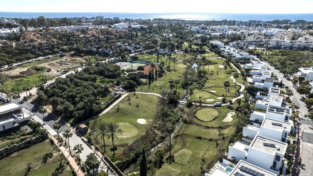 5 sypialnia Willa na sprzedaż w Estepona z basenem garażem - 1 950 000 € (Ref: 9144558)