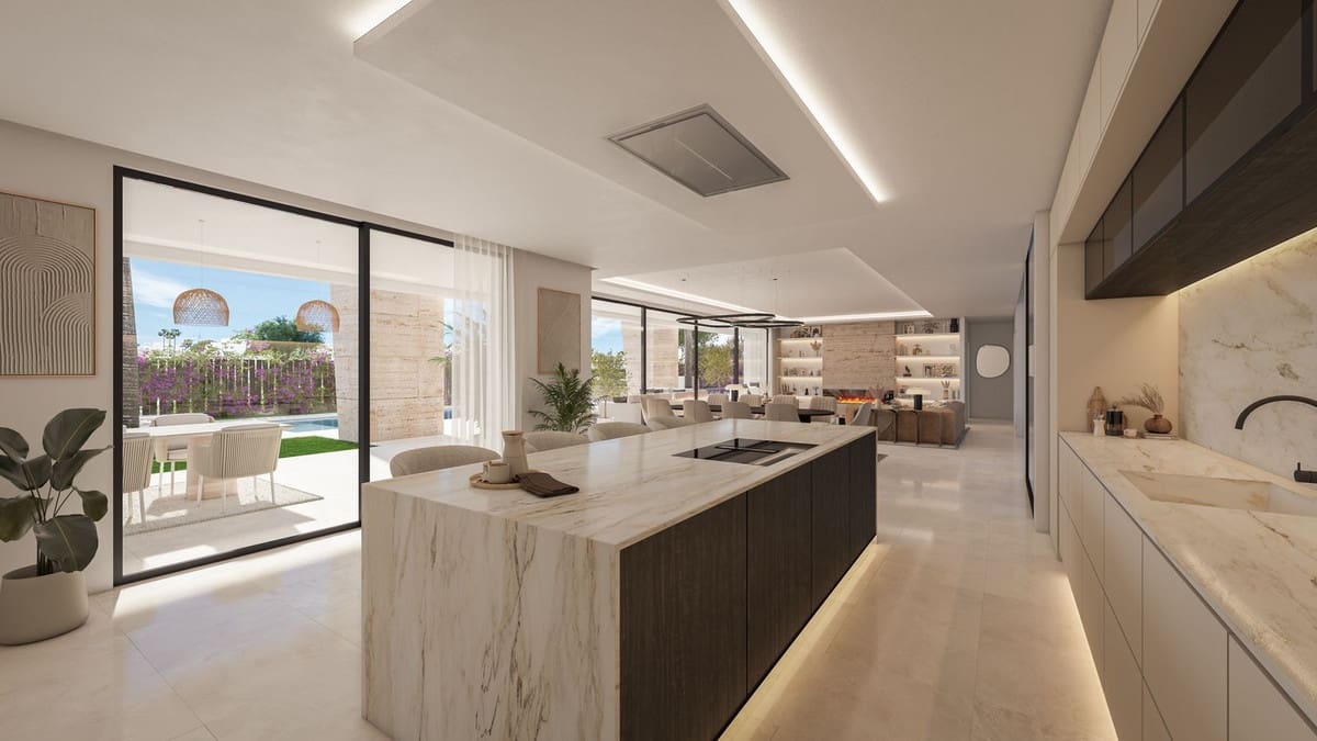 5 bedroom Villa for sale in Estepona with pool garage - € 1,950,000 (Ref: 9144558)