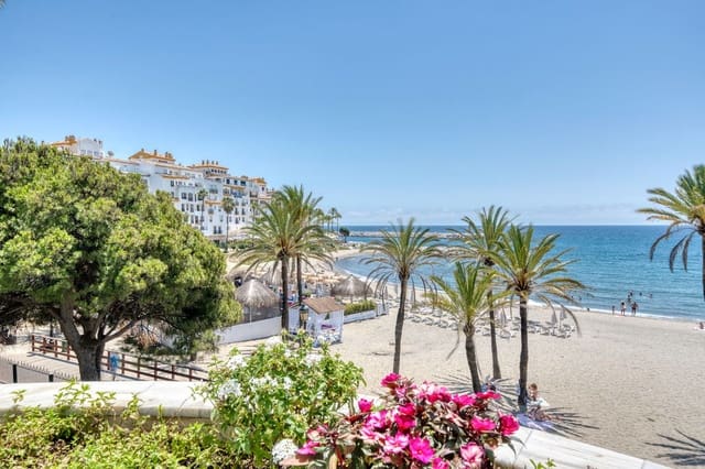 3 bedroom Apartment for rent in Puerto Banus, Marbella with pool garage - € 7,800 (Ref: 9146152)