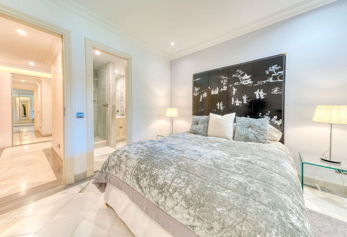 3 sovrum Lägenhet för semesterbostäder i Puerto Banus med pool garage - 5 000 € (Ref: 9146153)