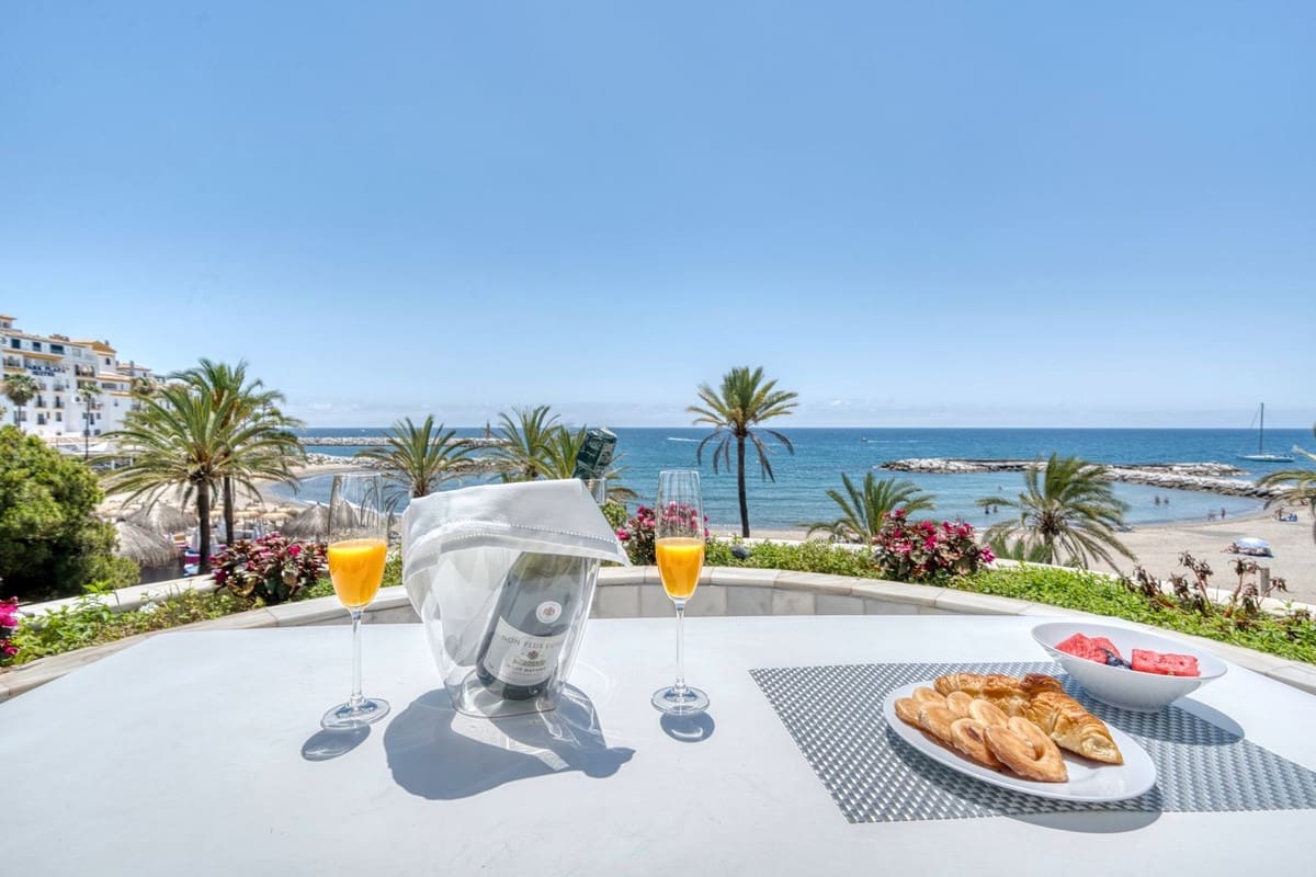 3 sovrum Lägenhet för semesterbostäder i Puerto Banus med pool garage - 5 000 € (Ref: 9146153)