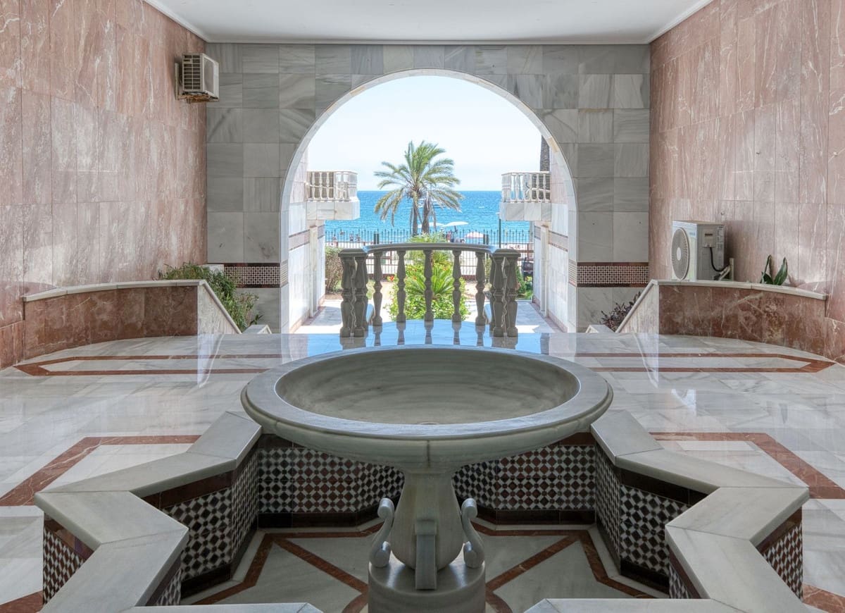 3 sovrum Lägenhet för semesterbostäder i Puerto Banus med pool garage - 5 000 € (Ref: 9146153)