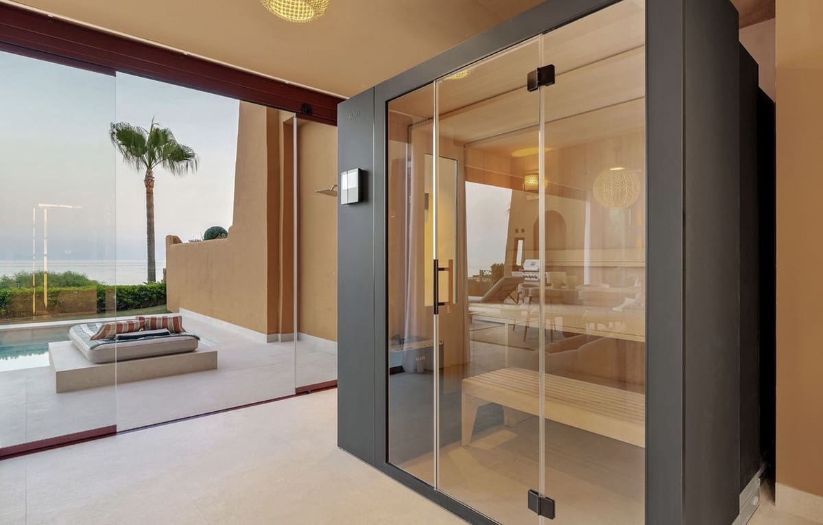 Apartamento de 4 habitaciones en Estepona en venta con piscina garaje - 3.995.000 € (Ref: 9146269)