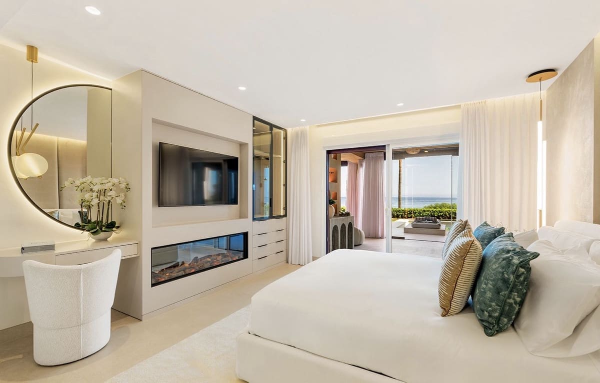 Apartamento de 4 habitaciones en Estepona en venta con piscina garaje - 3.995.000 € (Ref: 9146269)