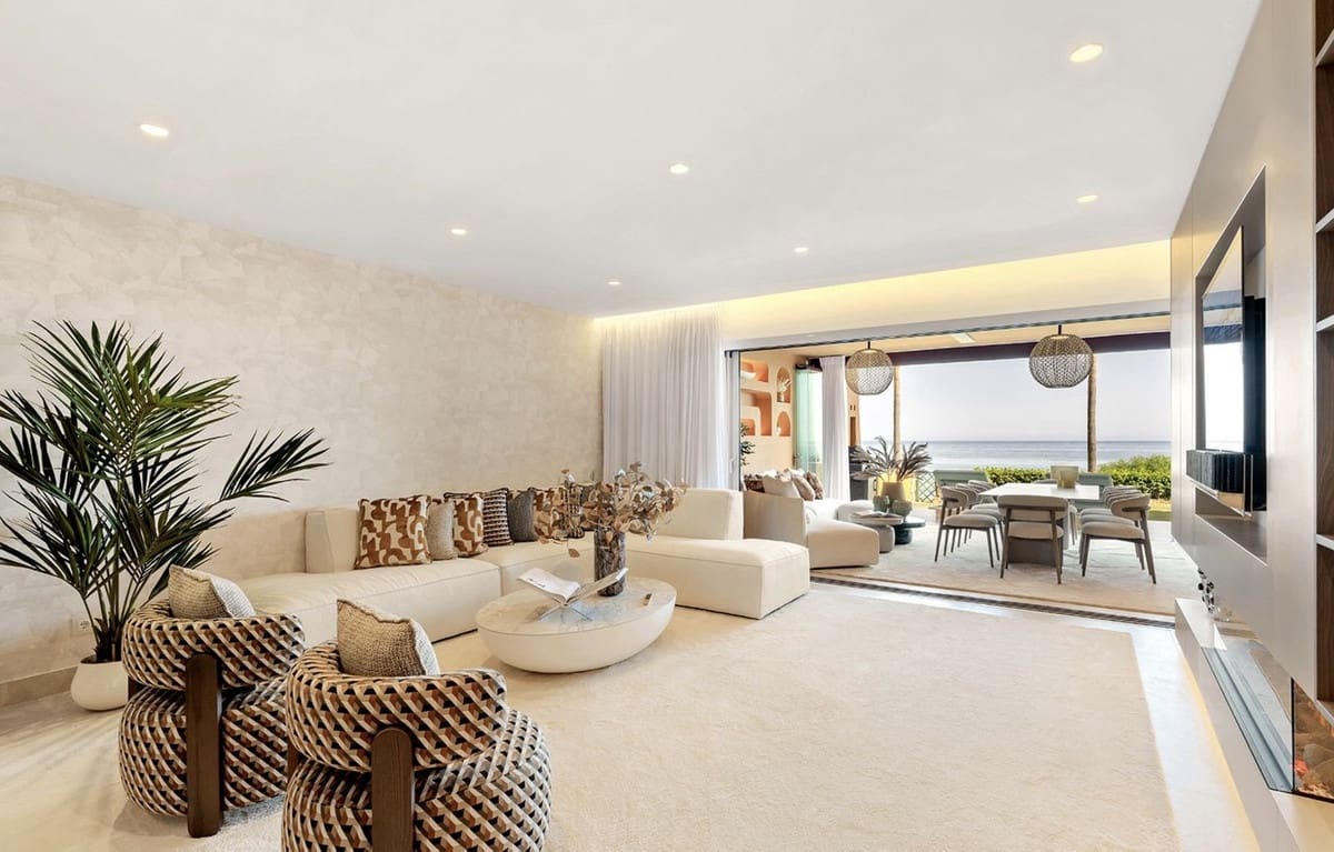 Apartamento de 4 habitaciones en Estepona en venta con piscina garaje - 3.995.000 € (Ref: 9146269)