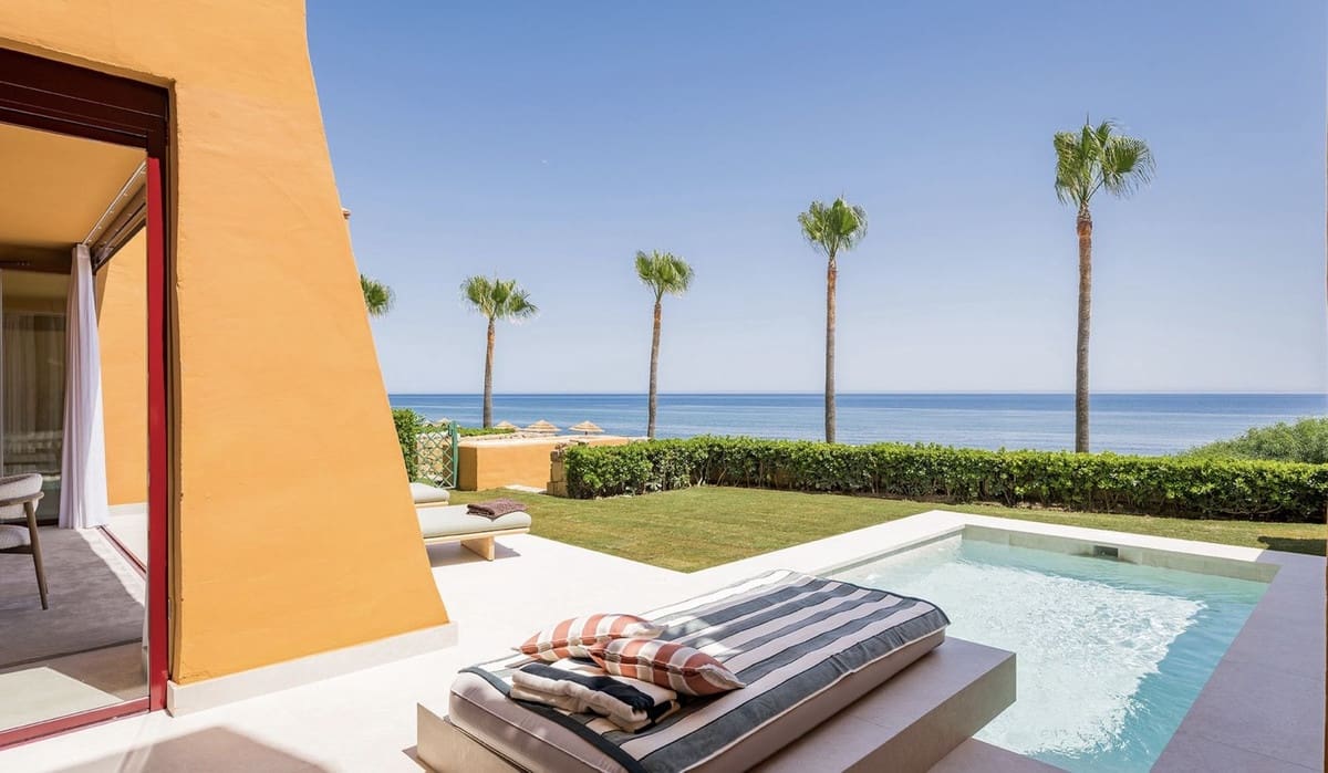 Apartamento de 4 habitaciones en Estepona en venta con piscina garaje - 3.995.000 € (Ref: 9146269)