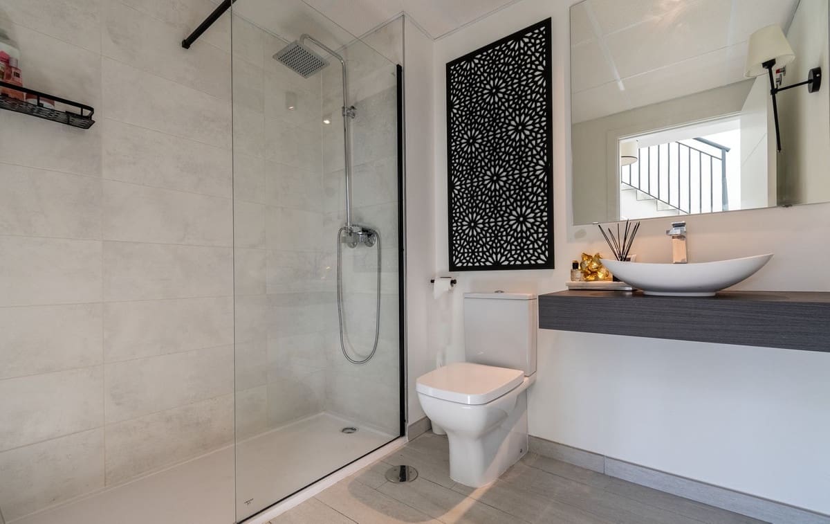 3 slaapkamer Halfvrijstaande villa te koop in Manilva met zwembad garage - € 760.000 (Ref: 9158626)