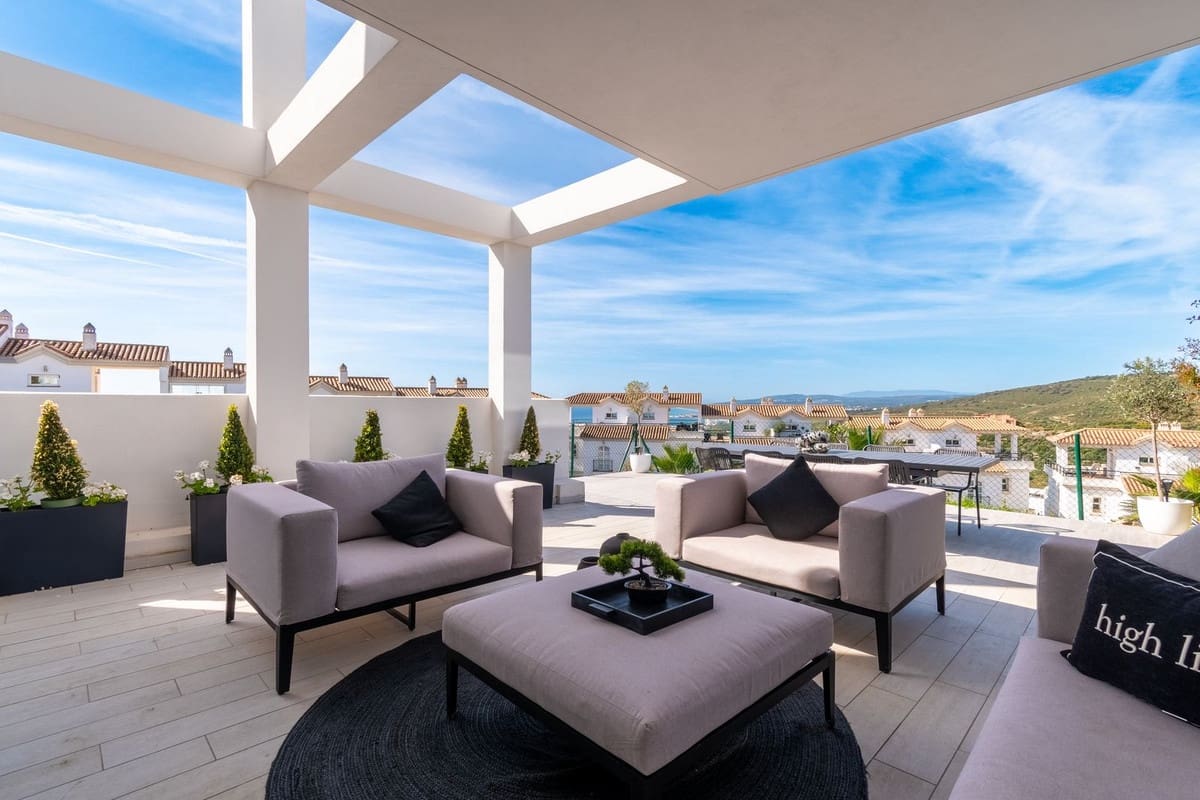 3 slaapkamer Halfvrijstaande villa te koop in Manilva met zwembad garage - € 760.000 (Ref: 9158626)